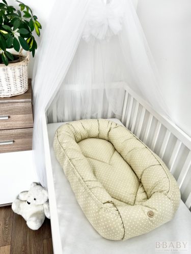 Lovely – Bézs színű babafészek szívküldemény a legkisebbeknek