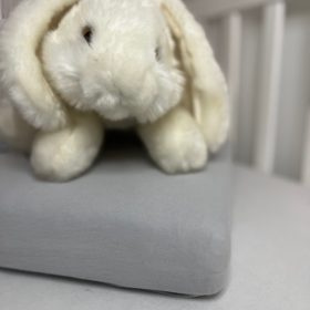 szürke bbaby pamut gumis lepedő
