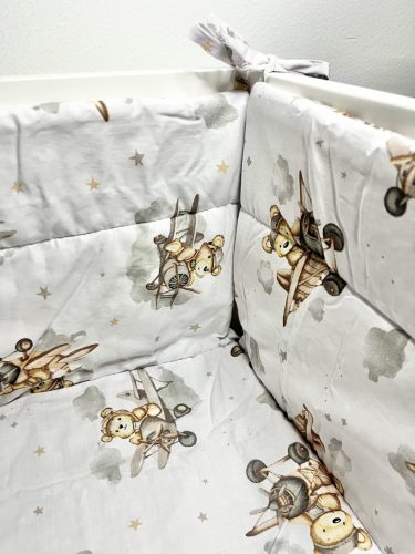 Bbaby járókabetét – Repülős Mackó, fehér alapon barna pamutvászon