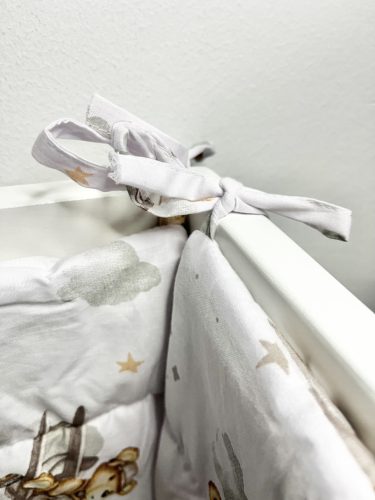 Bbaby járókabetét – Repülős Mackó, fehér alapon barna pamutvászon