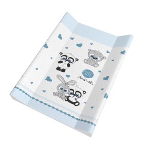 Cuki Állatok pelenkázólap – pasztellkék alapon nagyszemű kisállatokkal és szívecskékkel, puha peremes, 70×50 cm