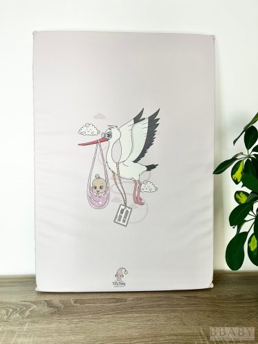 Sík pelenkázólap 50x70 – Rózsaszín gólya mintával | Vízlepergető, puha alátét újszülötteknek