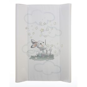 Nyuszi Bűbáj pelenkázólap – pasztell árnyalatokkal, bájos nyuszis mintával, puha peremes, 70×50 cm