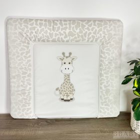Pelenkázólap Zsiráf Zsombi mintával – elölnézet, 75×85 cm