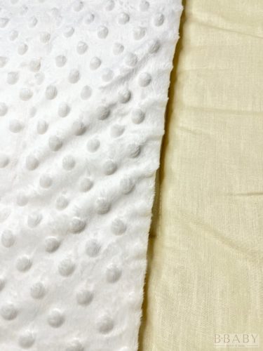 Monica – Puha babatakaró 70×90 cm | Bézs pamutvászon, krém minky, antiallergén töltettel