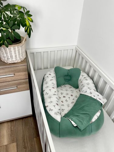 muszlin pamut babafészek smaragd zöld és leveles mintával