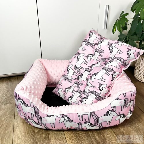 Pink Unikornis S kutyafekhely – Kicsi kuckó 2–5 kg-ig | Minky belső, unikornisos vízlepergető huzattal