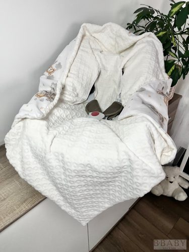 MackóPilóta – Babatakaró hordozóba 88×88 cm | Repülős macis pamut, krém wellsoft, kapucnis, övátbújós kialítás