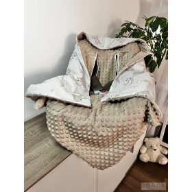   SzivárványMackó – Bélelt babatakaró hordozóba 88×88 cm | Pamutvászon, mogyoró minky, kapucnis, övátbújós kialakítás