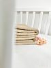 Mogyoró waffle pamut kiságy rácsvédő 200x30 cm – bbaby