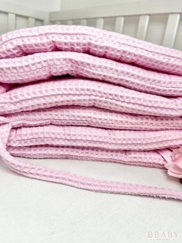 Rózsaszín waffle pamut kiságy rácsvédő 200x30 cm – bbaby